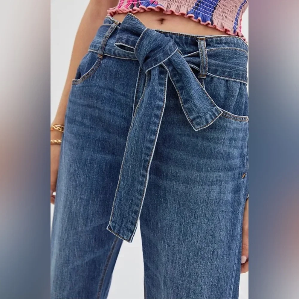 Anthropologie Pilcro Ultra High Rise Relaxed Pull On Jeans Tie Waist Size 29.